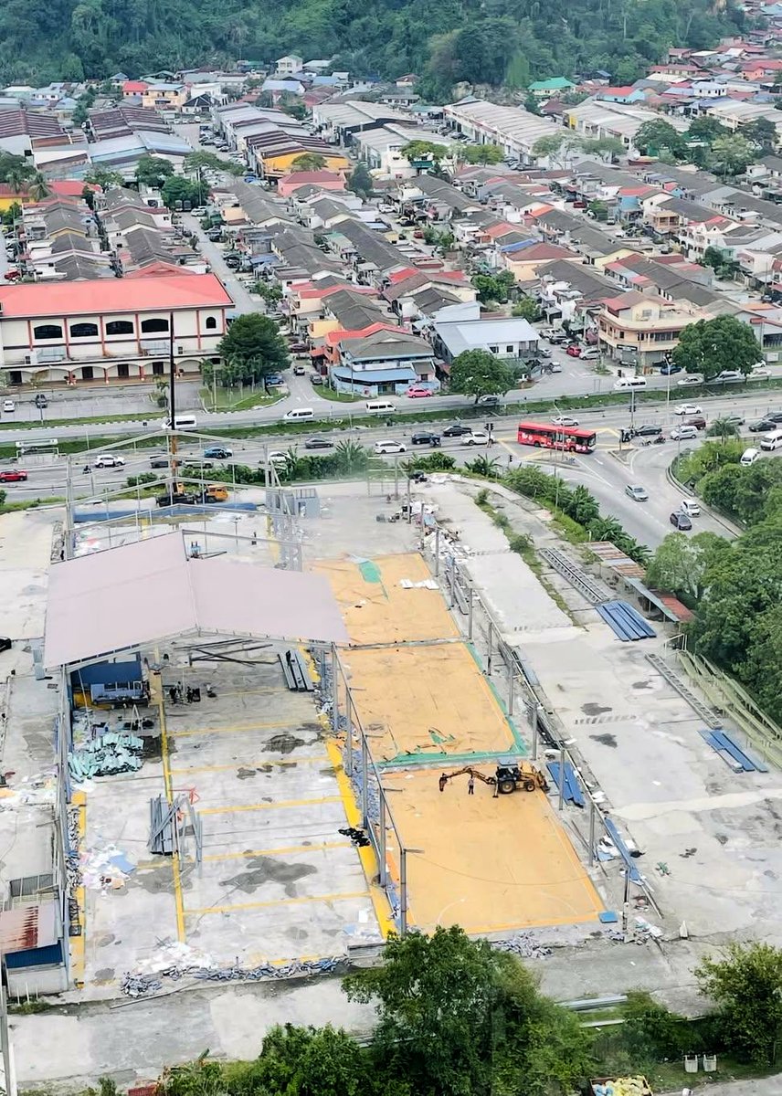 AsalGombak's tweet photo. SINAMAX SRI GOMBAK DITUTUP

Tak sangka tiba-tiba Sinamax Sri Gombak kini tinggal kenangan 🥹🥹🥹 Info mengatakan tapak ini bakal dijadikan Balai Bomba.

Apa kenangan korang dekat Sinamax dan KSL Sri Gombak ni?

📷 murni_muneer7

#LensaAsalGombak #SuaraAsalGombak https://t.co/Pkrej50lHD