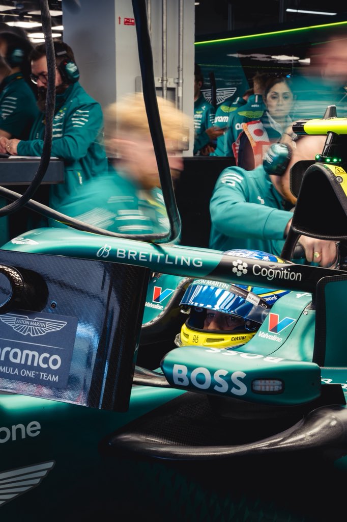 AstonMartinF1's tweet photo. Acting as one. Week in, week out.

Even away from the track, the work doesn’t stop — our mechanics continue to push back at the AMRTC, with the support of @Valvoline.

The Original Motor Oil. Powering The Next Generation of Racing. https://t.co/ROOZW1msxE