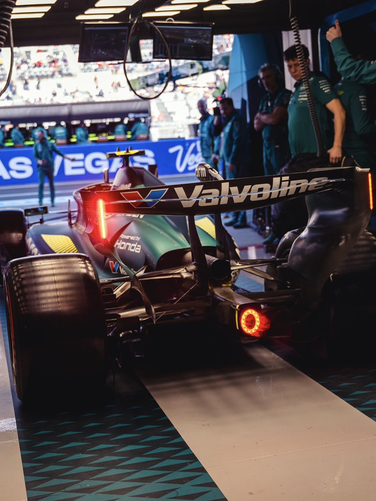 AstonMartinF1's tweet photo. Acting as one. Week in, week out.

Even away from the track, the work doesn’t stop — our mechanics continue to push back at the AMRTC, with the support of @Valvoline.

The Original Motor Oil. Powering The Next Generation of Racing. https://t.co/ROOZW1msxE