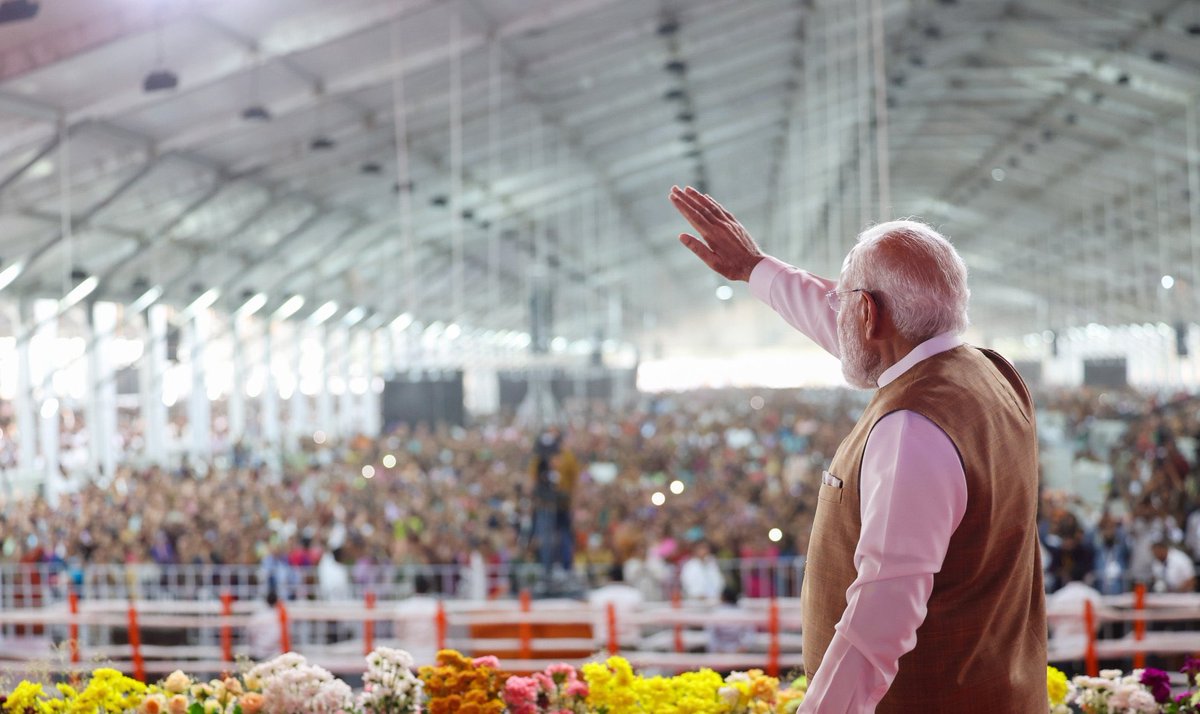 BJPNavsari_'s tweet photo. गुजरात का बेटा, देश का अभिमान 

#PhotoOfTheDay
#ViksitBharatViksitGujarat https://t.co/LzUlBqUhmj