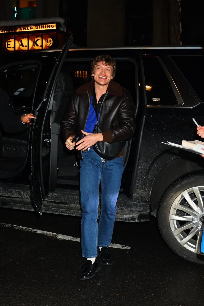 🖤💛 tweet media