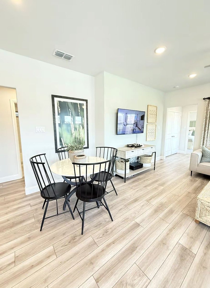 Cristina Popa 🦋 tweet media