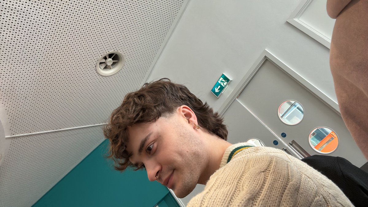 sam calvert tweet media