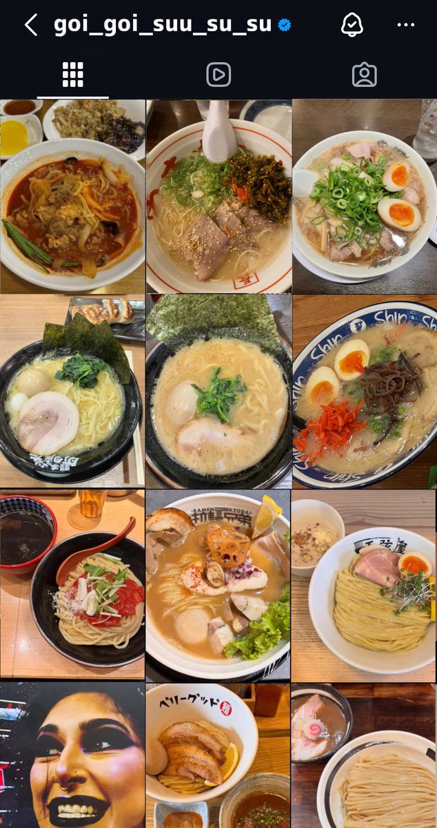 さとこ tweet media