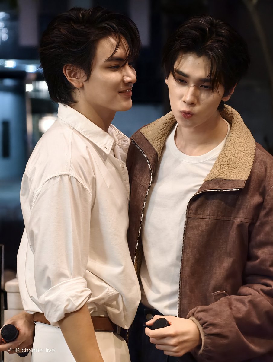 LivePhk98733's tweet photo. จุ๊บๆ
#GMMTVFANIVAL2026xJoongDunk https://t.co/l1uG7cAIKD