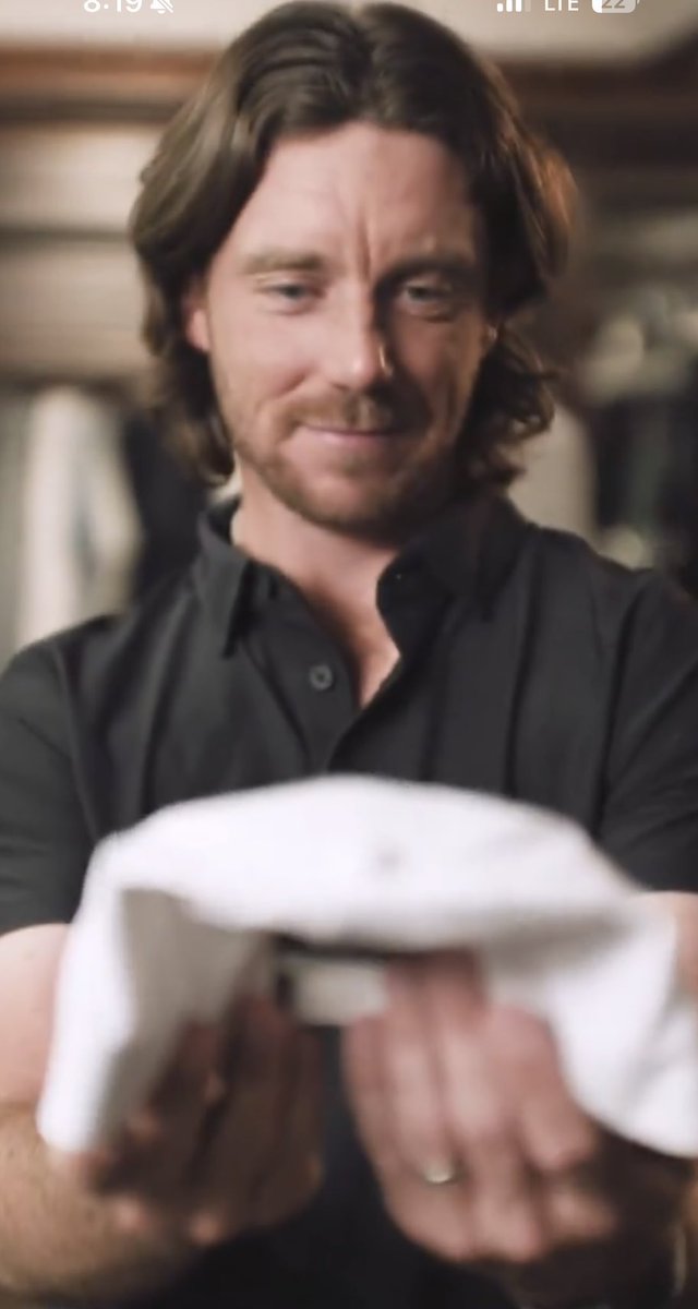 Tweeth Mitchell tweet media