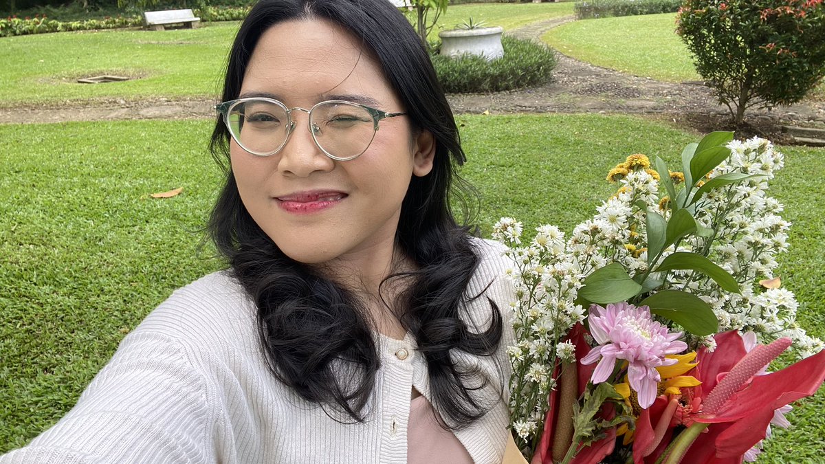 in between daily tweet media