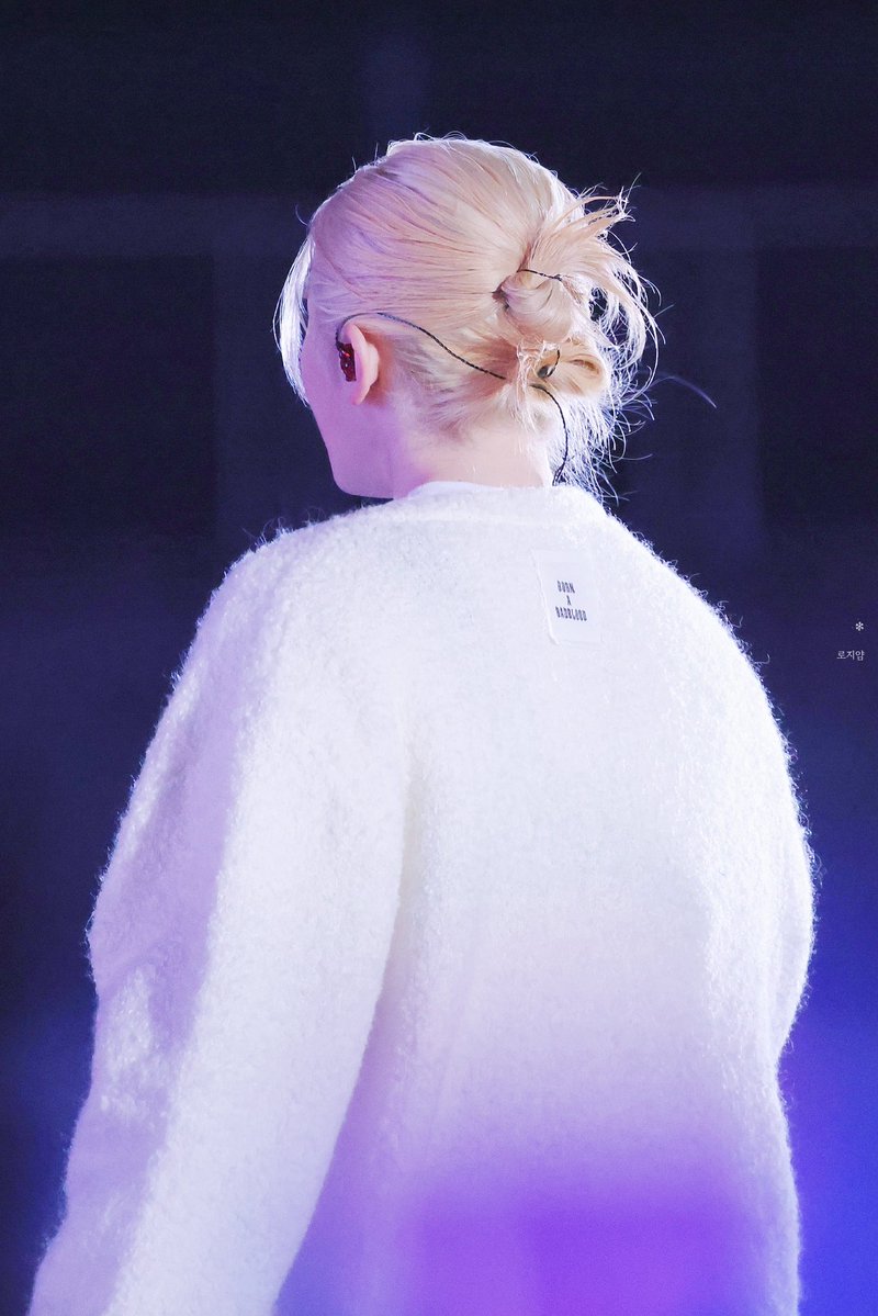 🌷로지얌👀🐈 tweet media