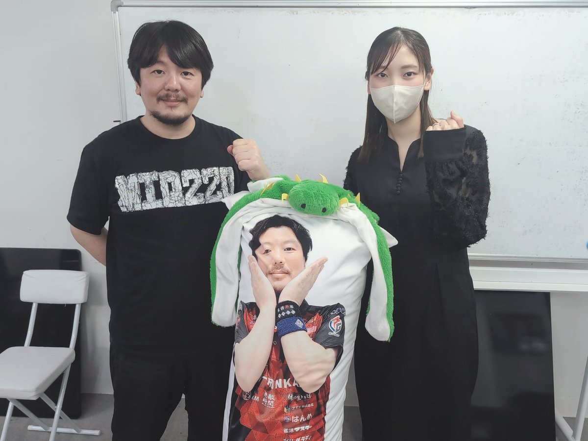 風見あやな tweet media