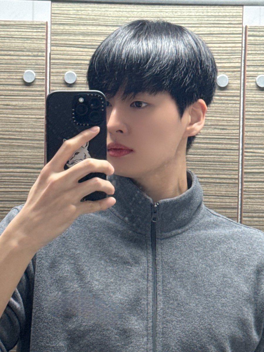 코드 tweet media