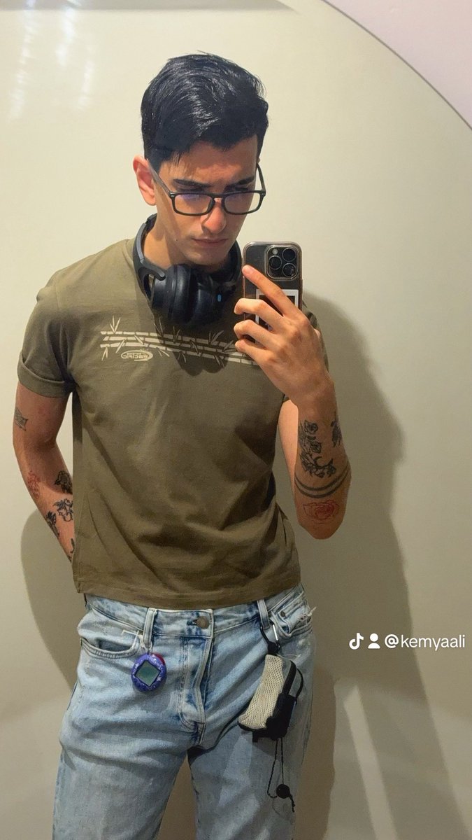 Kemya 🌺 tweet media