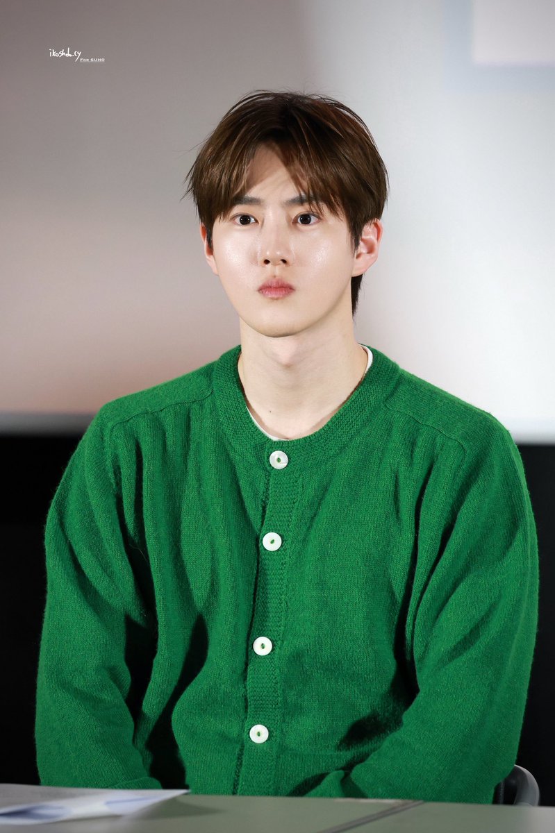 수호 얼굴 tweet media