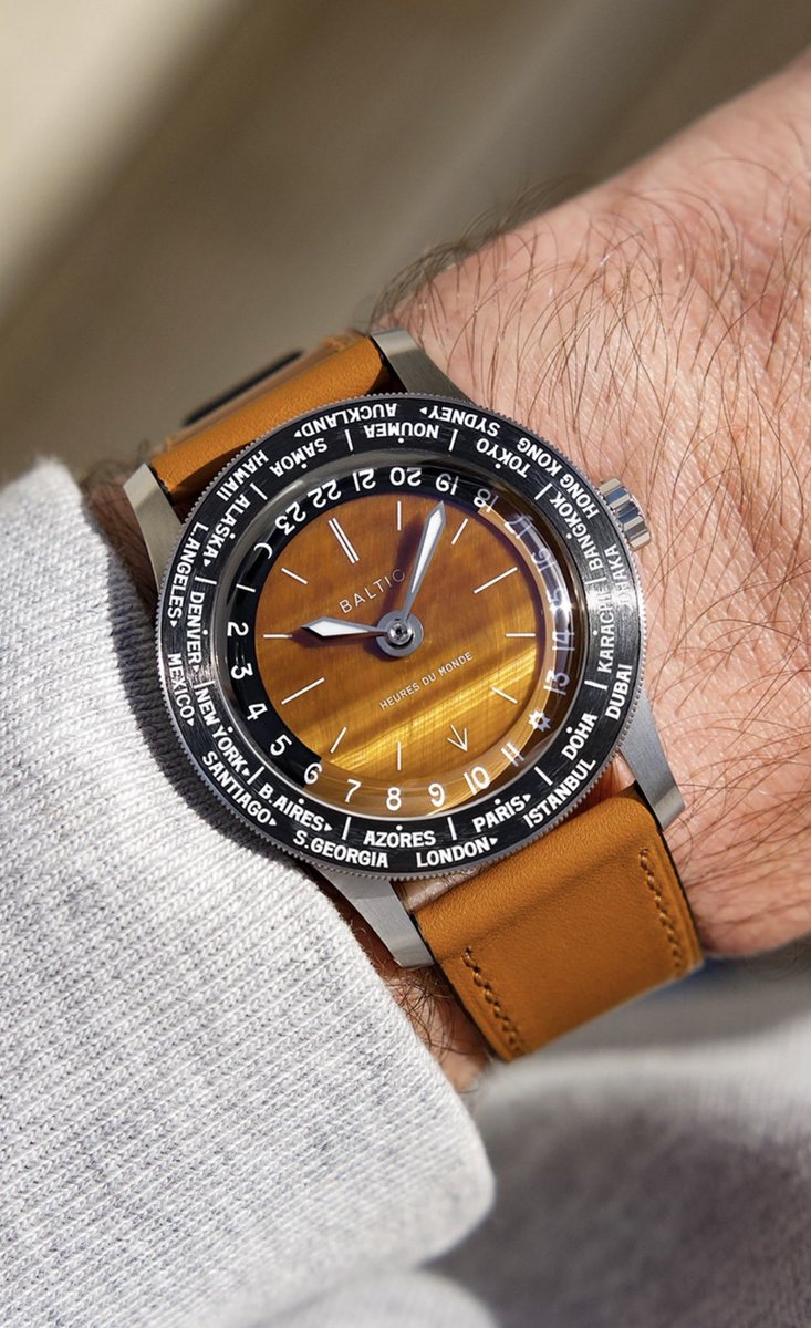 secondemorte's tweet photo. Baltic annonce sa nouvelle collection « Heures du Monde »,

 3 coloris de pierres différentes sur un modèle permettant d’afficher différents fuseaux horaires en même temps. 🌍

Boîtier acier 37mm, calibre auto suisse, étanche à 100m.

Laquelle préférez vous ? https://t.co/eggAtB4Ghj