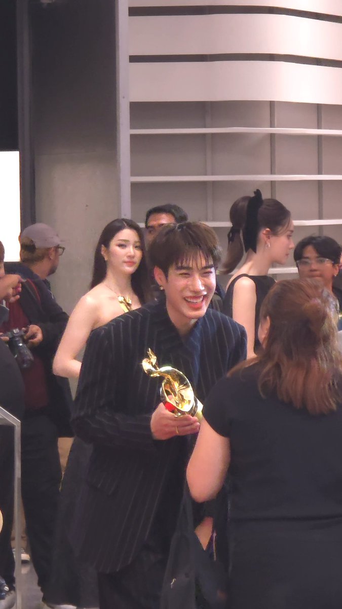 สจ.พายไก่ tweet media