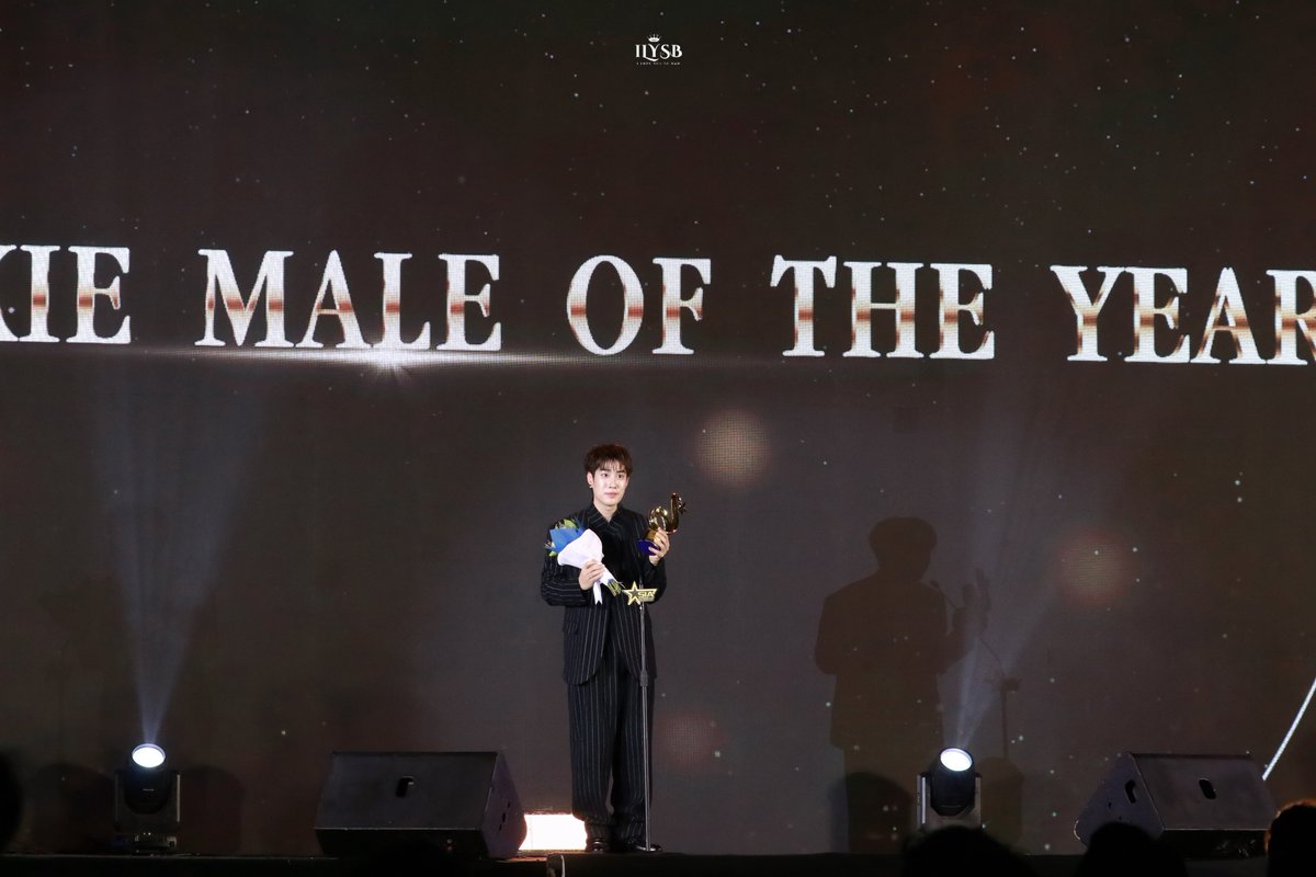 ILYSB #ลัทธิพี่วรรณ tweet media