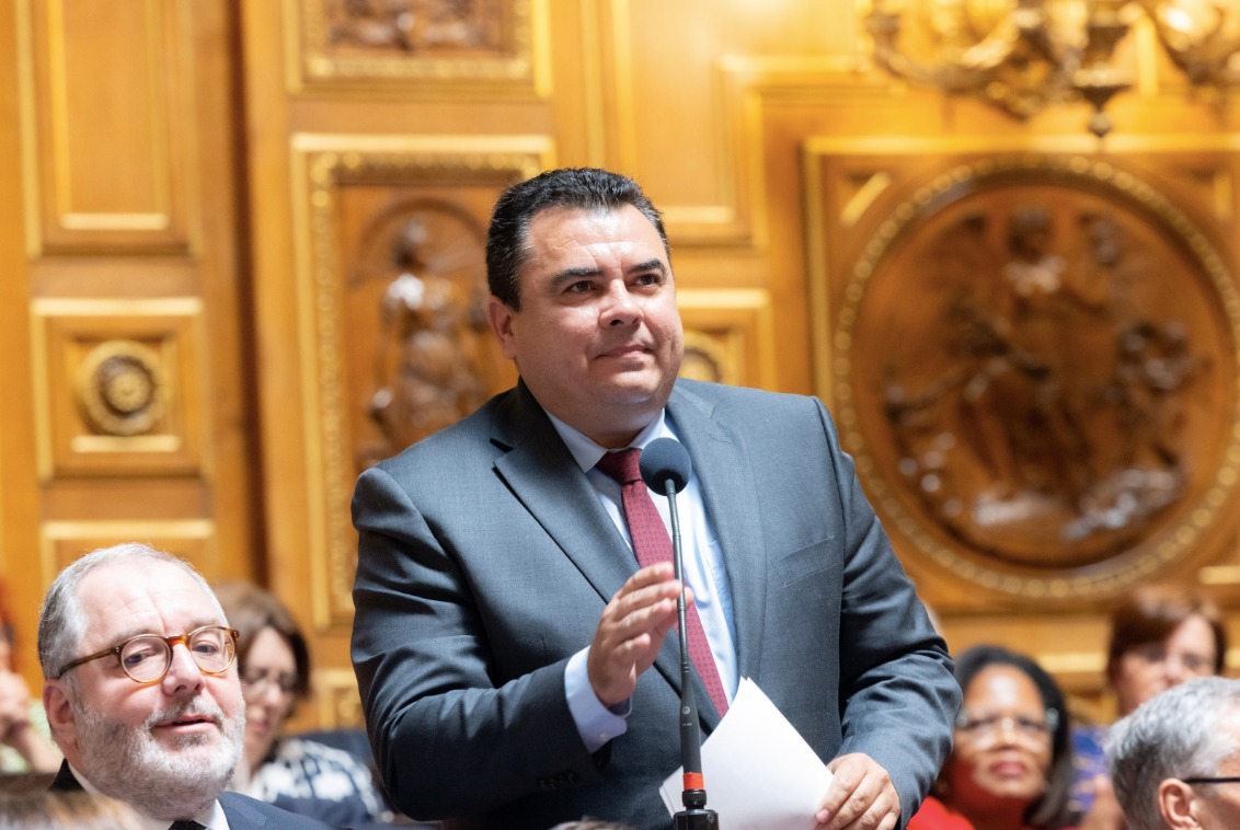 outremers360's tweet image. Le sénateur de la #Polynésie @teva_rohfritsch  élu président du Comité spécialisé sur le développement de l'#économiebleue en Outre-mer (#CSOM) du Conseil national de la #mer et des littoraux

➡️outremers360.com/bassin-atlanti…

➡️ Le sénateur de Polynésie française Teva Rohfritsch vient