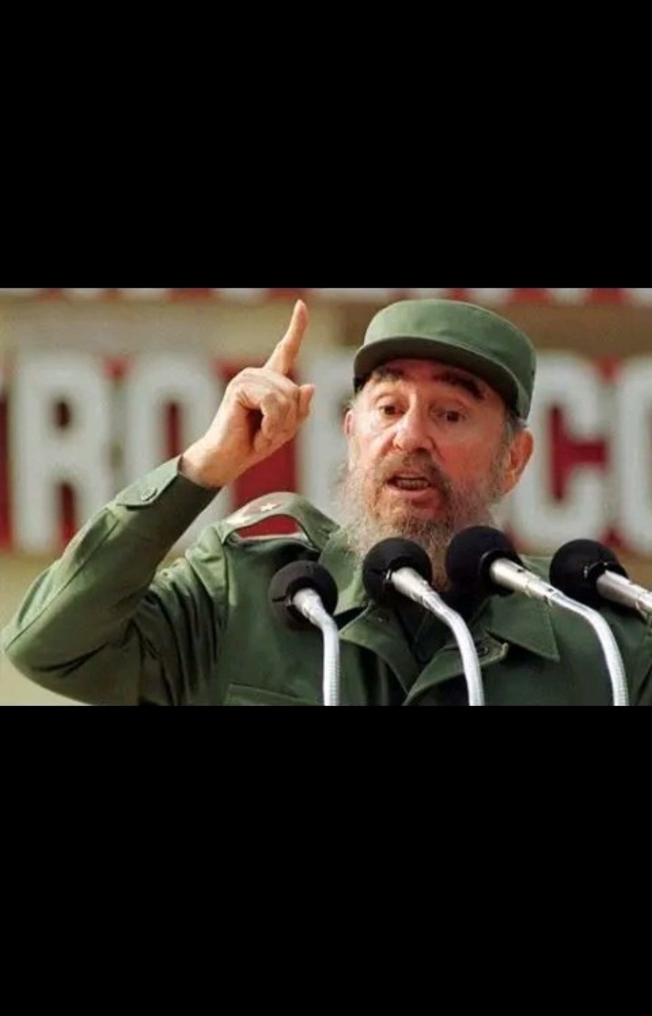 #FidelPorSiempre:  «La antorcha moral, la llama de pureza que encendió nuestra revolución, hay que mantenerla viva, hay que mantenerla limpia, hay que mantenerla encendida, puesto que no podemos permitir que se vuelva a apagar jamás (...)"#Cuba
#CubaEstáFirme