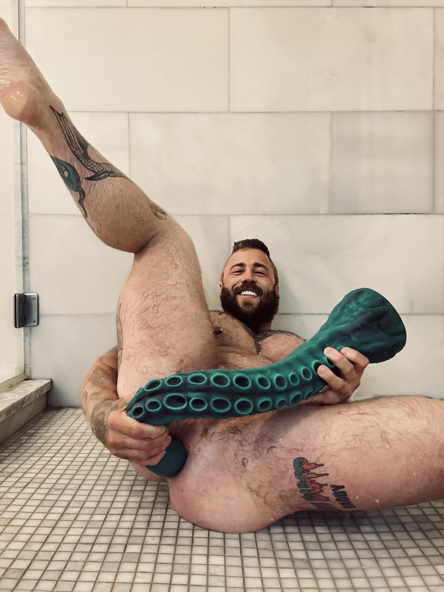 OtterDaddy (48K) tweet media