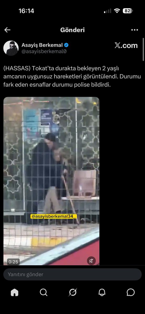 Farmasotikss's tweet photo. @turkcubirkiz0 Erkek erkeğe dans 😂 https://t.co/F1baRZXPNr
