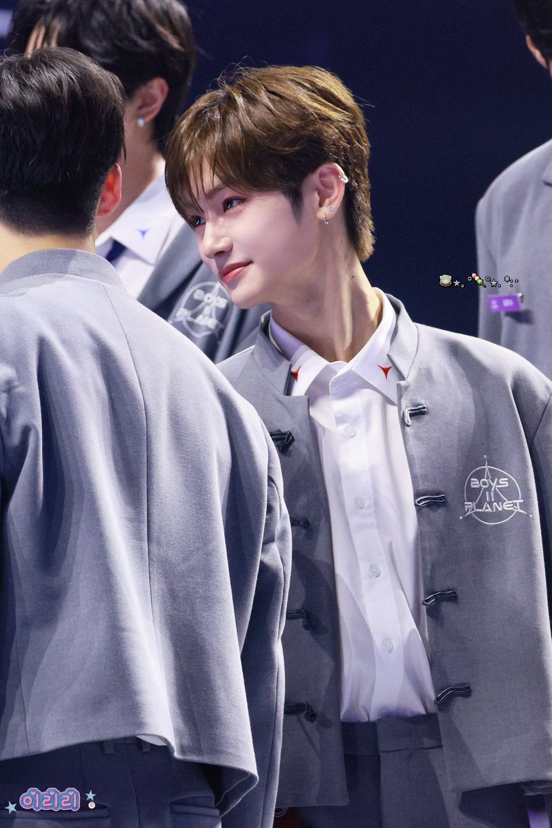 ์ด๋ฆฌ๋ฆฌ tweet media