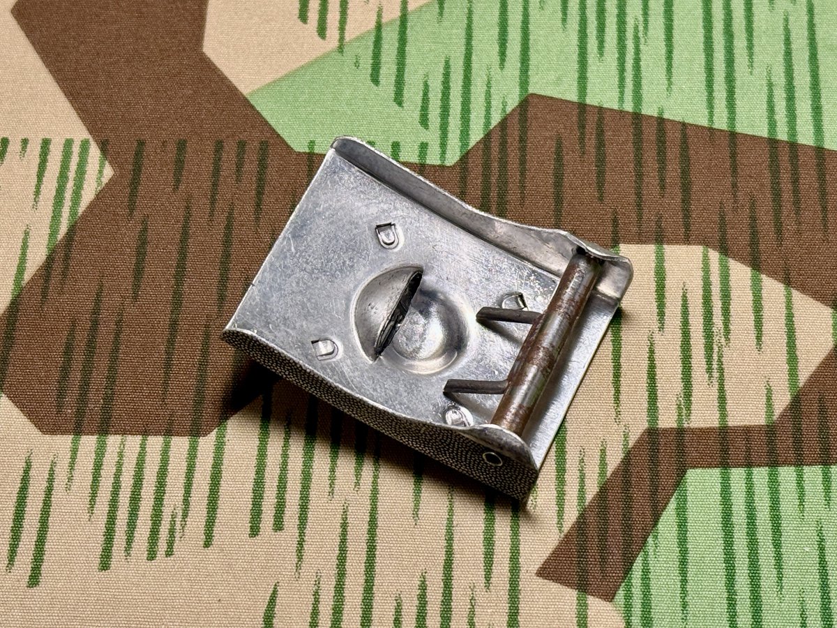 アイヘンバウム ミリタリア tweet media