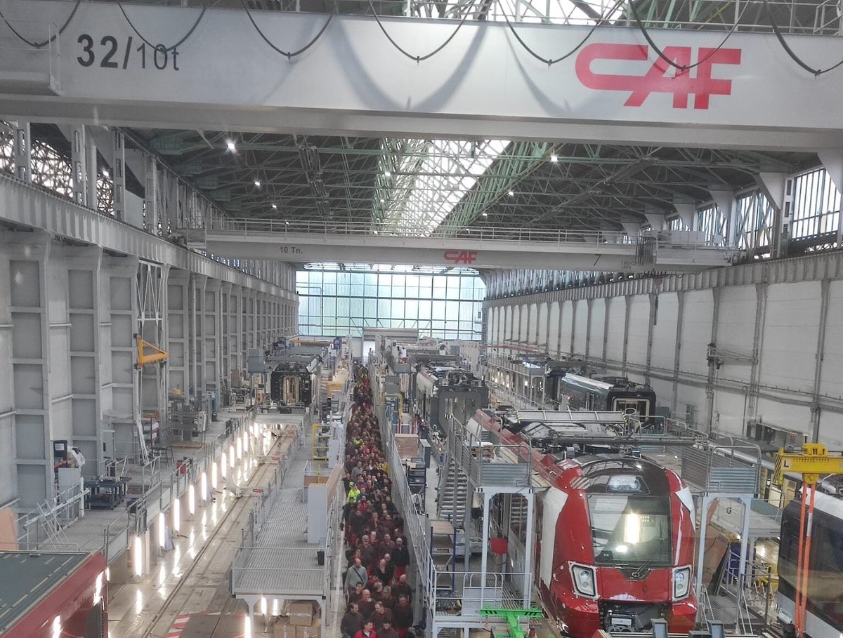 🚨 La plantilla de CAF Turnkey &amp; Engineering inicia una huelga indefinida contra la discriminación entre centros

➡️ La plantilla de estos centros comenzó ayer una huelga indefinida para denunciar la situación de discriminación que vienen sufriendo desde hace años respecto a