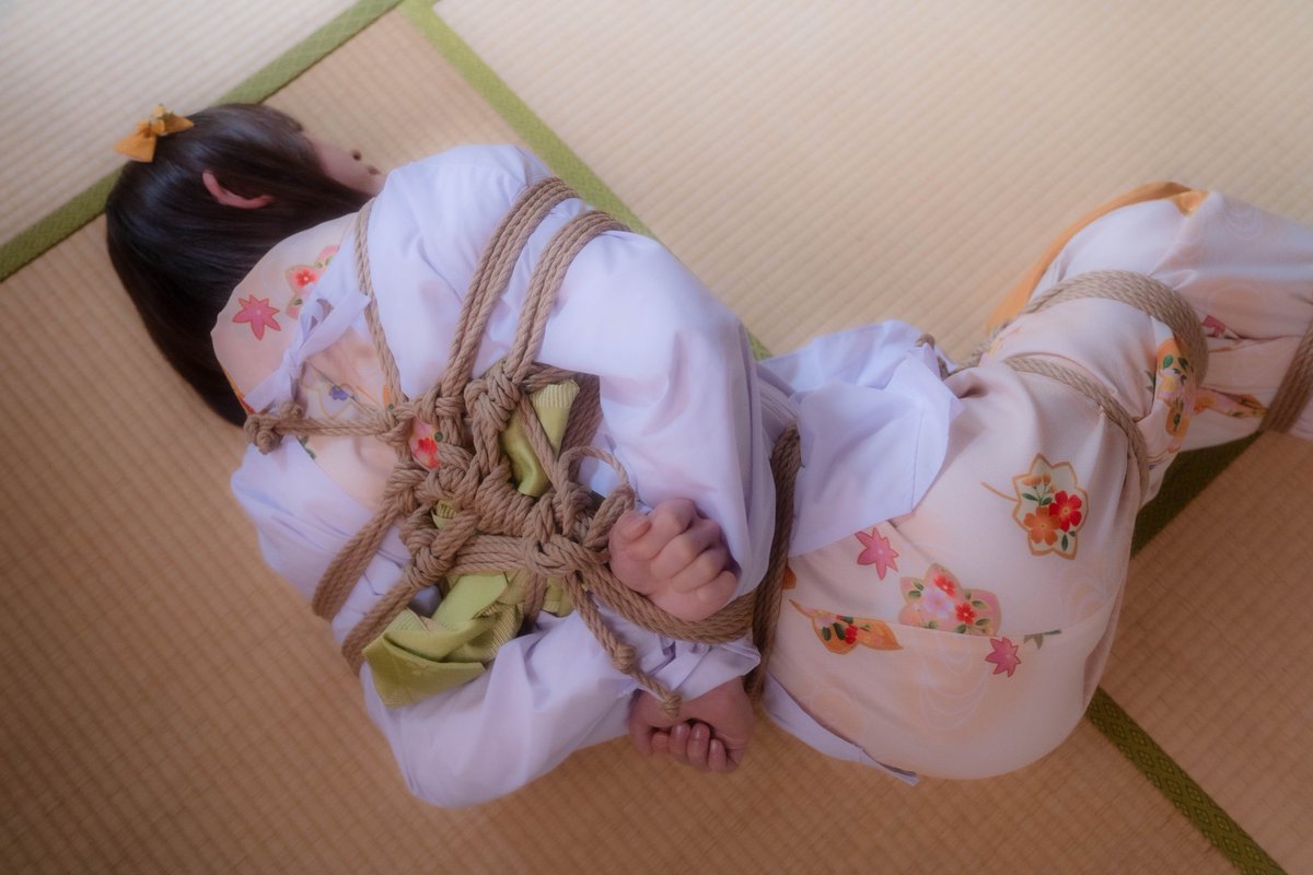 包まれてます
脚の先まで