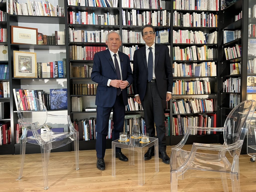 Darius Rochebin tweet media