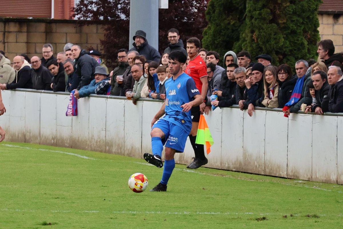 ๐ข๐ป๐น๐ ๐๐ผ๐ผ๐๐ฏ๐ฎ๐น๐น tweet media