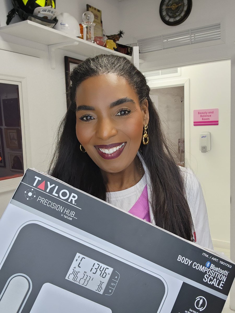 thebnbspot's tweet image. Stepping on the scale like… “be nice to me today” 😅⚖️ But THIS one doesn’t lie… it EDUCATES 👏
Tracks weight, BMI, body fat &amp;amp; more—straight to your phone 📲
Snag it at Costco for $13.99 while it lasts 🛒
#WeightLossJourney #GLP1Support #BeautyAndBalanceSpot #Costco