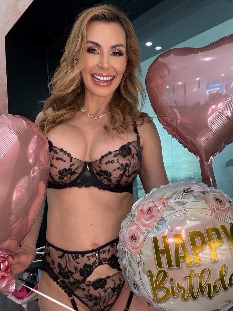 tanyatate tweet media