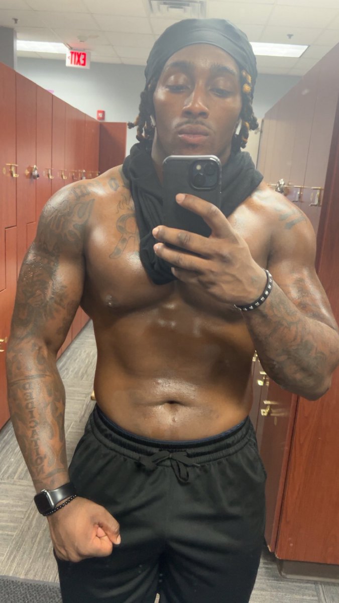 Nicholas Whyte | TOP JUCO DL/LB | tweet media