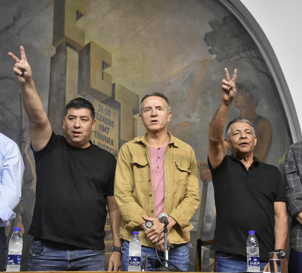 Compañeras y compañeros delegados:

Queremos compartir una definición importante sobre el fallo que salió en relación a la reforma laboral.

La Justicia del Trabajo hizo lugar a la medida cautelar presentada por la CGT y resolvió suspender varios artículos centrales de la ley.