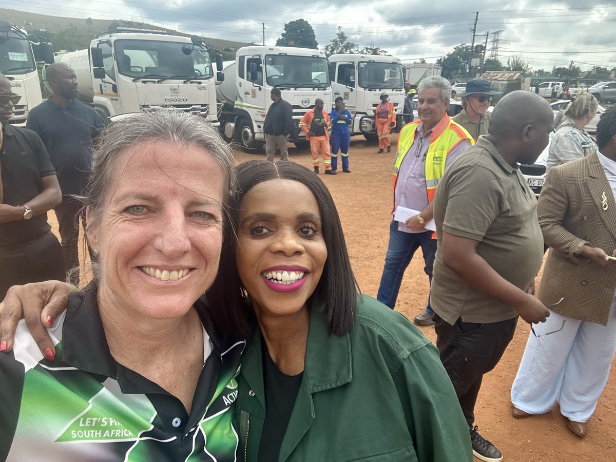 henriettefroh's tweet image. Being in coalition is not easy, but it has its moments🙌💚🔥 #DemocracyMatters @maluksa