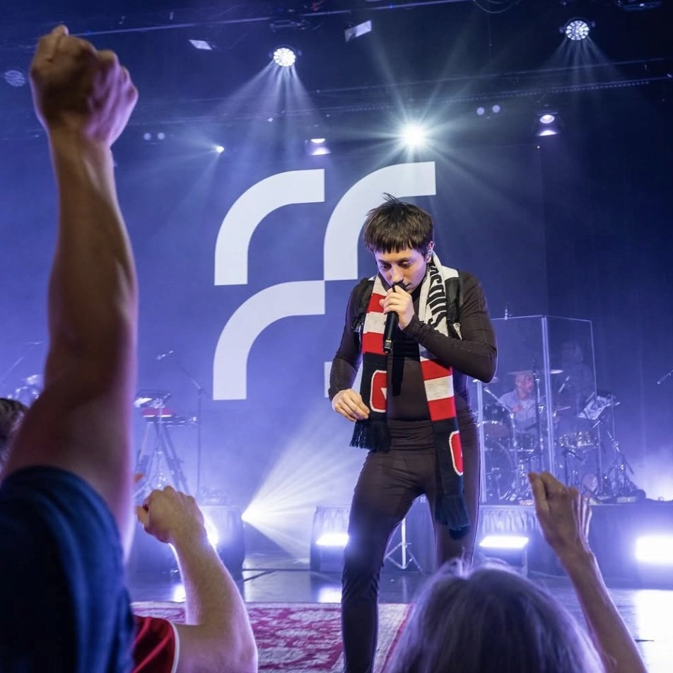 luna !¡ tweet media