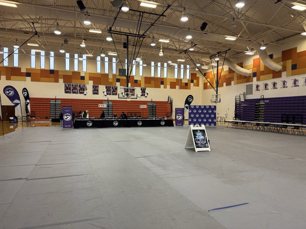 Eastlake_HS's tweet image. Operation College Bound setup in full swing.  This team is amazing as they prep for our graduating seniors.  Eastlake HS OCB IS TODAY.  SEIZE YOUR OPPORTUNITY Eastlake Learning Community. #FTF #TeamSISD.