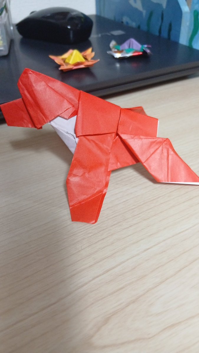 銀行を襲うシロコと化したりょすまに先輩 tweet media