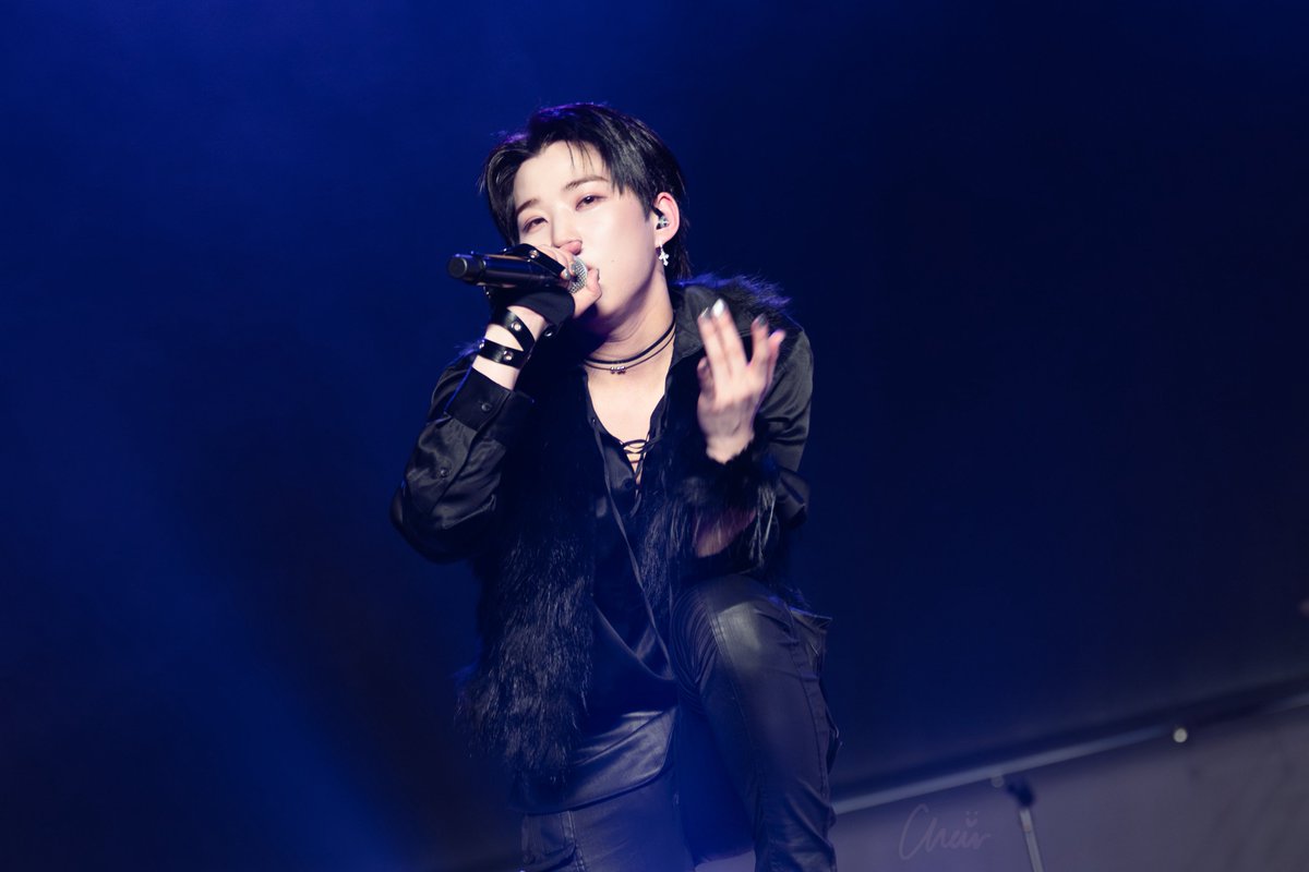 Char_HFU tweet media