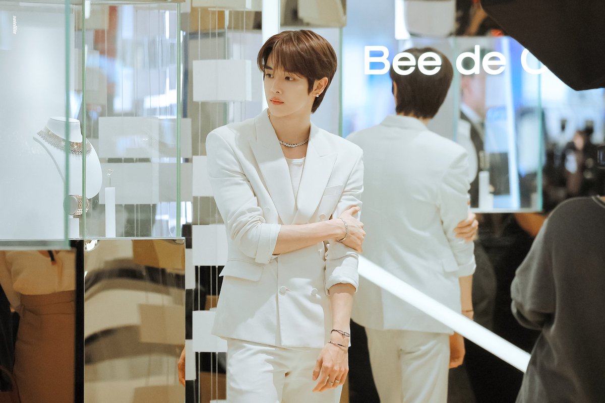 𝑺𝒂𝒕𝒆𝒍𝒍𝒊𝒕𝒆 tweet media