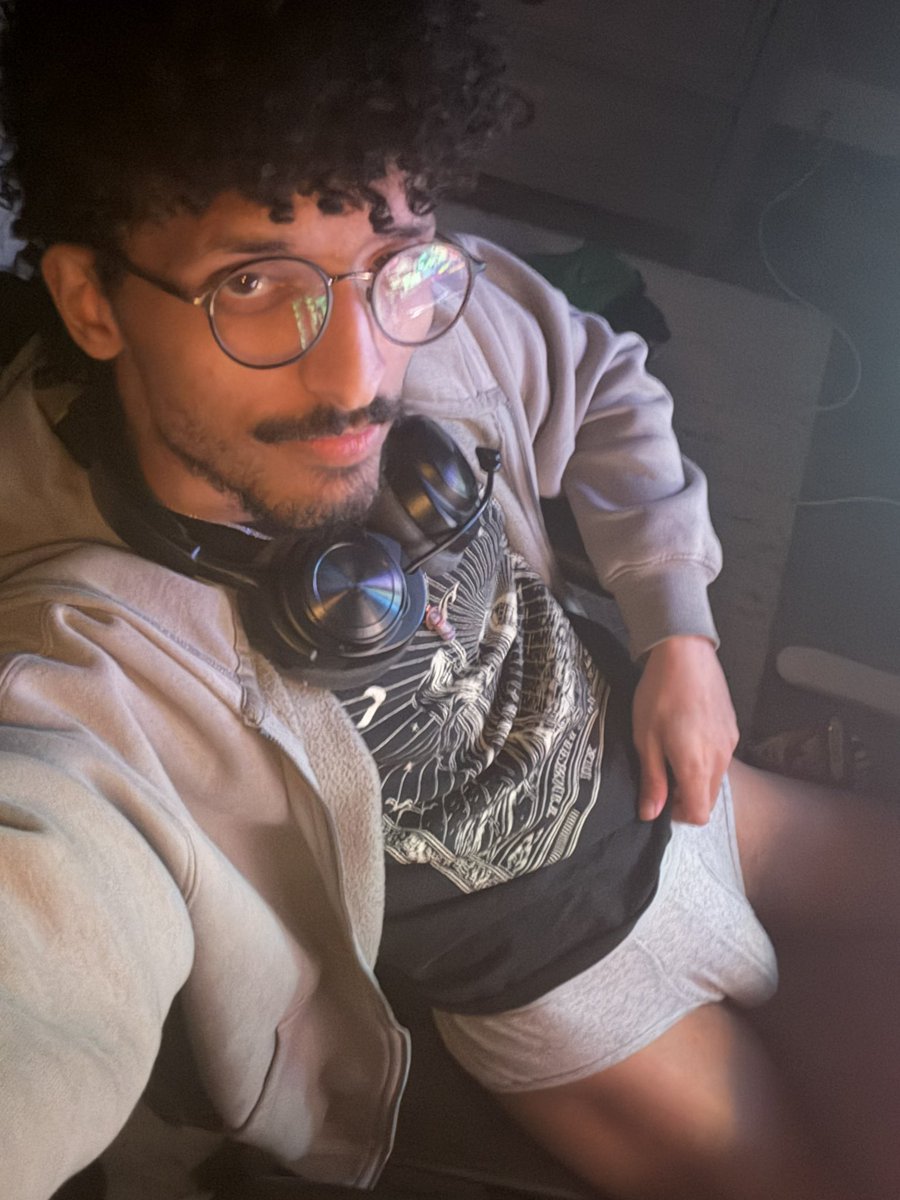 adam 🧃🐛 tweet media