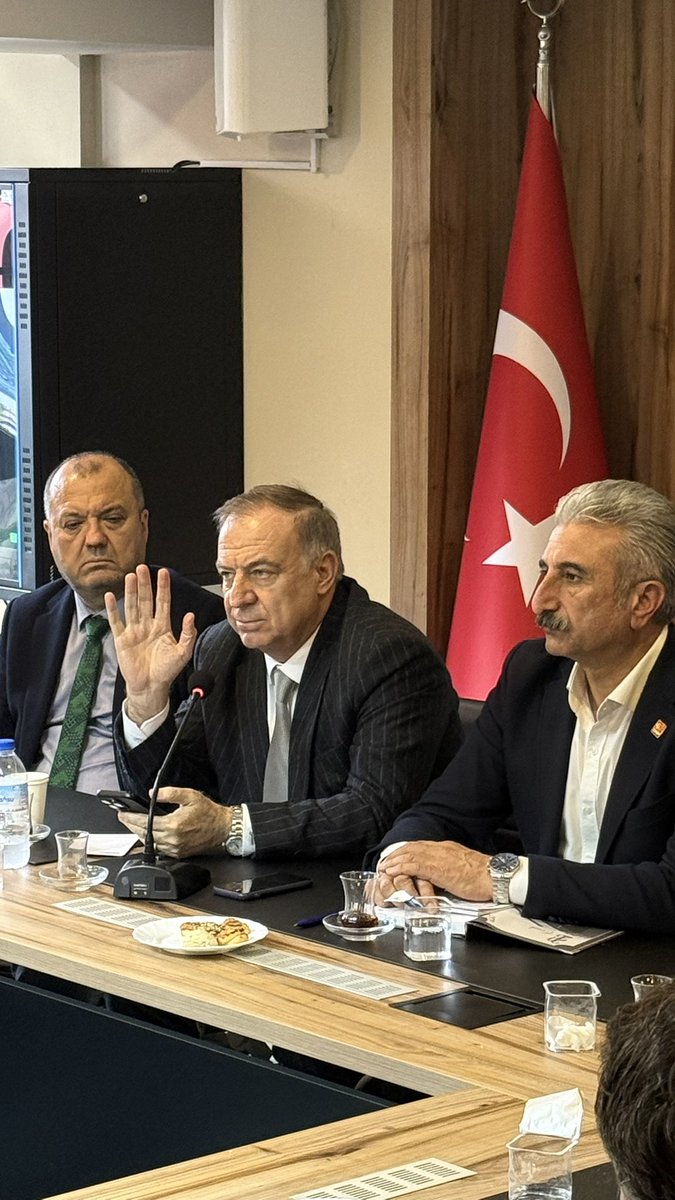 Gökan Zeybek tweet media