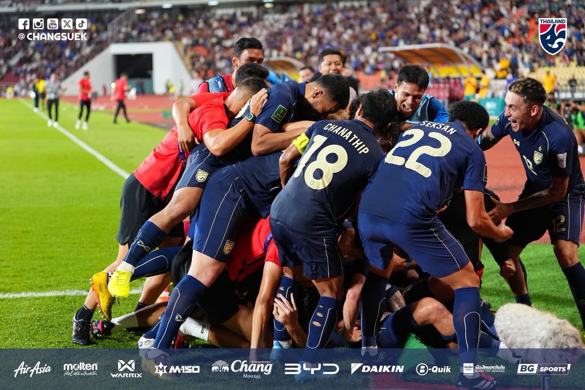 misssissorn. tweet media