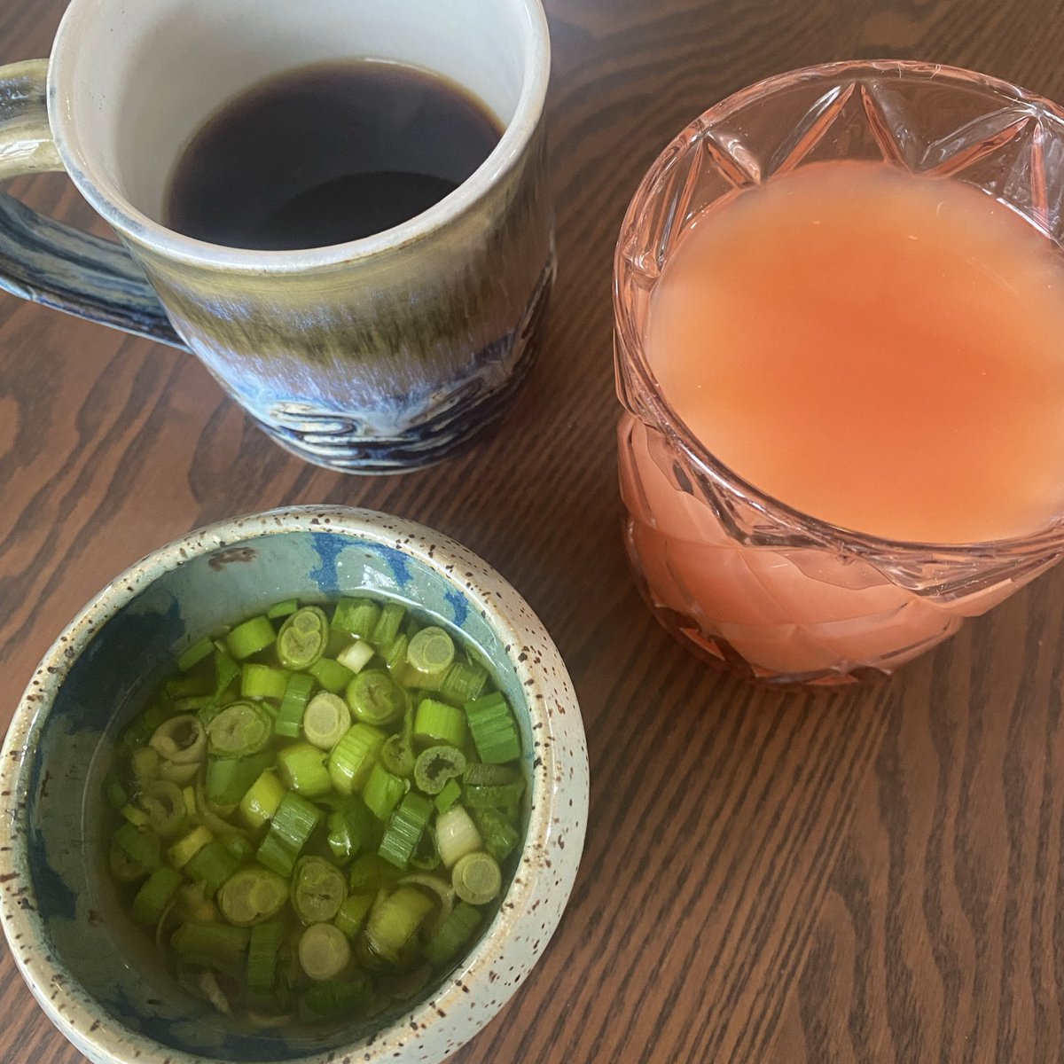 seeking worms 🪱🌸 tweet media