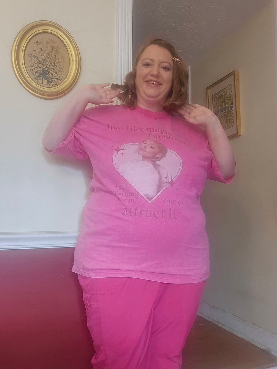 Sarah Dickens tweet media