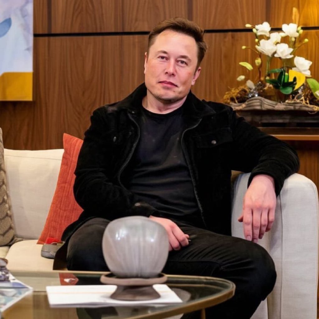 Elon Private chat tweet media