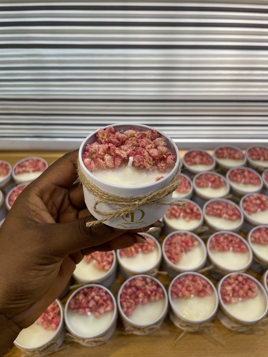 THE CANDLE CONNOISSEUR 🕯 tweet media