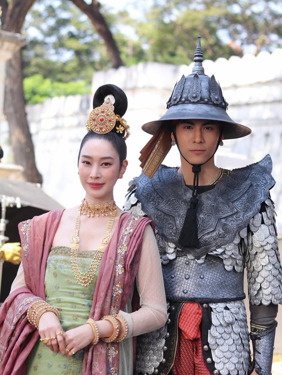 adoralorian tweet media