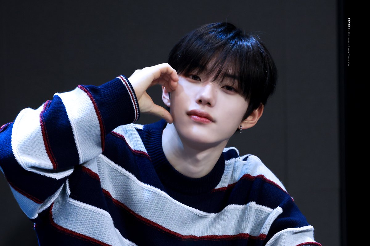 𝐅𝐄𝐕𝐄𝐑 tweet media