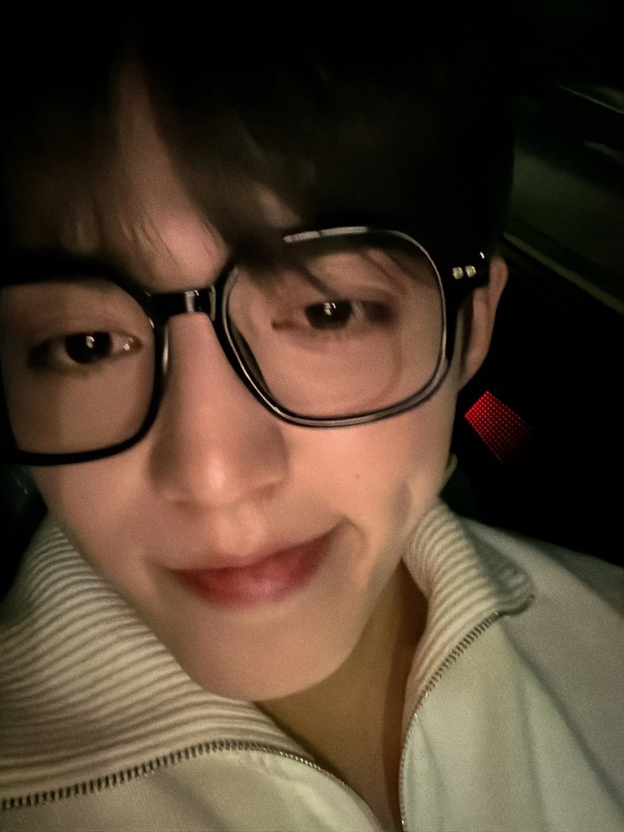 aki ☁️ tweet media