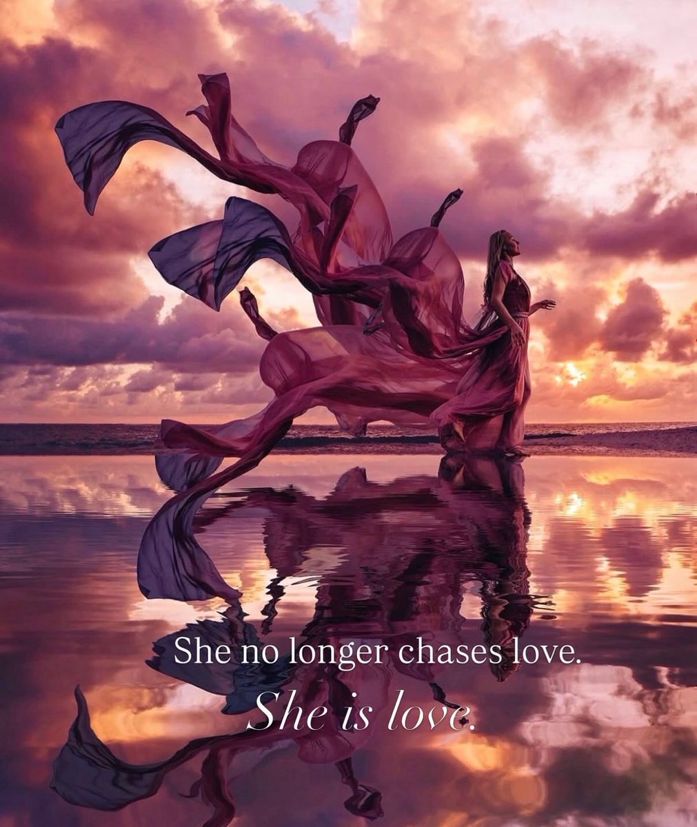 Michell70649013's tweet photo. She no longer chases love. She is Love. 

And when a woman becomes the source of the light she once searched for, even the sun rises to meet her.✨

A call to every woman searching for peace in this chaos - it is the love inside of you that can change the world. 

Love multiplies when you give it away.✨
Light expands when you embody it.✨
The world doesn’t need louder opinions, it needs your embodied love. 💗

Photo by hobopeeba 

#love #divinefeminine  #selflove